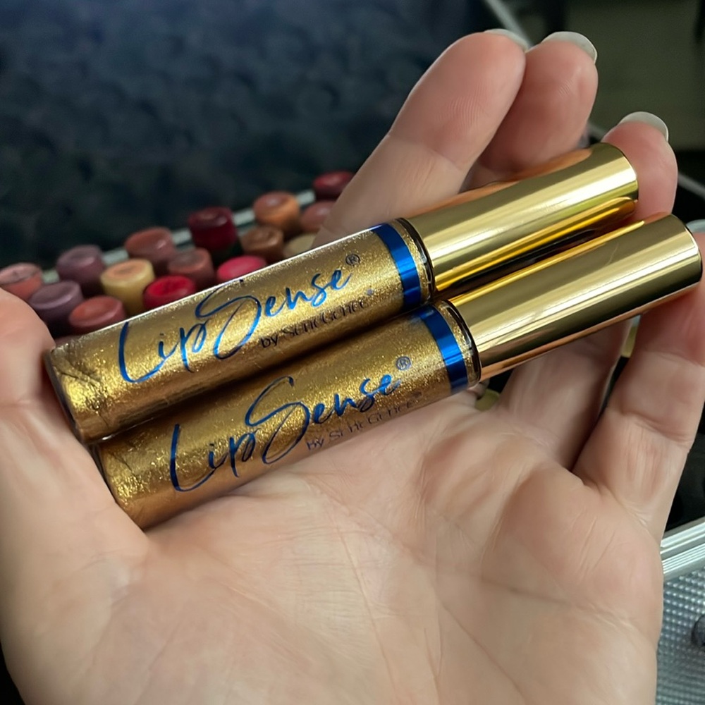 Lipsense Gloss - Ultra Gold Glitter

New and sealed